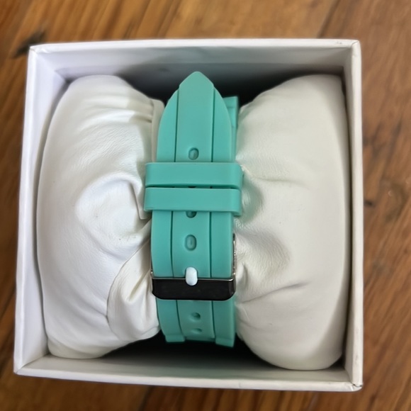 Beautiful Aqua Watch - Picture 2 of 2